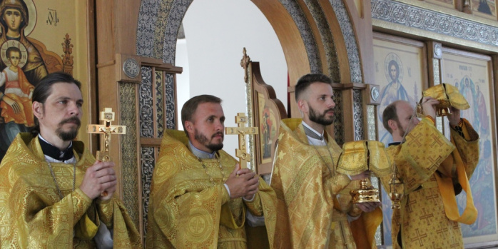 В праздник Положения честной ризы Господа нашего Иисуса Христа в Москве прошла Божественная литургия