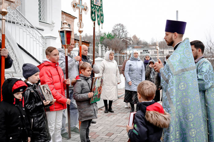 Божественная литургия в праздник Казанской иконе Божией Матери